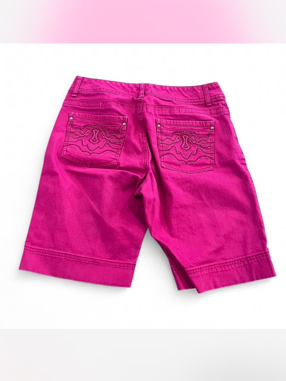 Lee’s Women's Fuchsia Embroidered Back-Pocket Bermuda Shorts